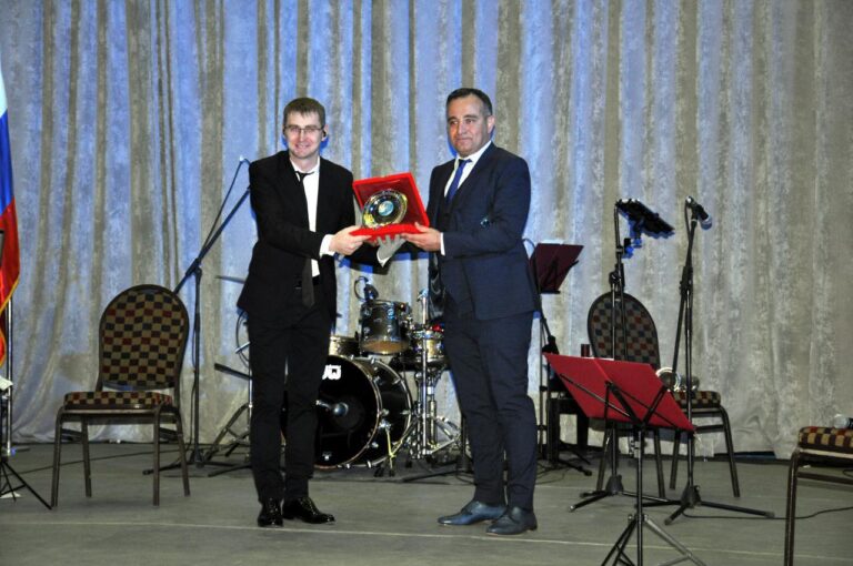 19_2021-637686259584646018-464