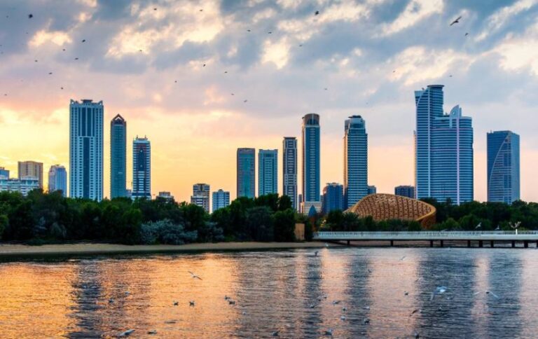 Beautiful,Sunset,Over,Emirate,Of,Sharjah,Skyline,In,The,Uinted