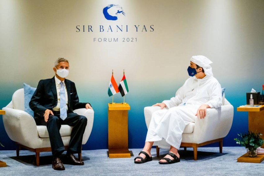 عبدالله بن زايد يستقبل وزير خارجية الهند