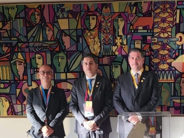 F6566D2B-C267-4E38-9244-AA03AE4C9A6C