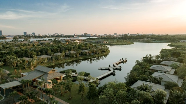 F3EC52A8-CEC8-497C-9E27-1BA2DF1A79E2