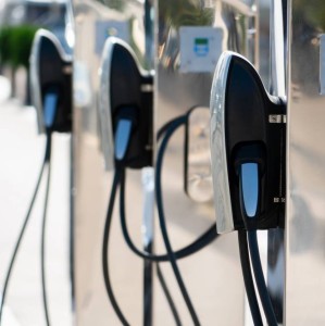 Electric,Car,Charging,Station,In,Luxury,Marina,By,The,Sea