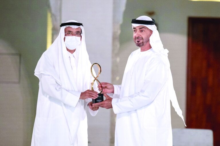 ظ…ط­ظ…ط¯ ط¨ظ† ط²ط§ظٹط¯ ظٹظƒط±ظ… 12 ط´ط®طµظٹط© ط¨ظ€ "ط¬ط§ط¦ط²ط© ط£ط¨ظˆط¸ط¨ظٹ". 15