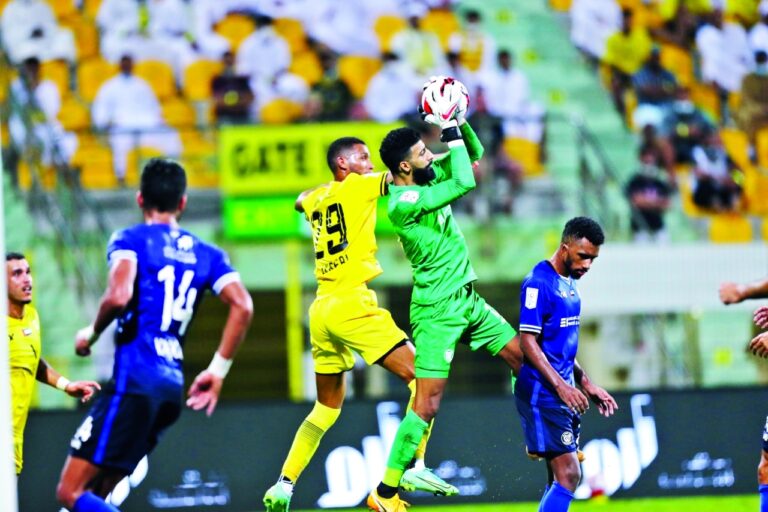 مباراة كرة القدم بين فريق نادي الوصل وفريق نادي النصر - استاد زعبيل بنادي الوصل،نوفمبر،٠٢،٢٠٢١.تصوير غلام كاركر