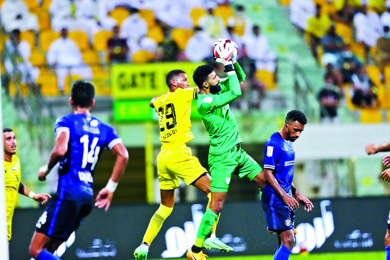 مباراة كرة القدم بين فريق نادي الوصل وفريق نادي النصر - استاد زعبيل بنادي الوصل،نوفمبر،٠٢،٢٠٢١.تصوير غلام كاركر