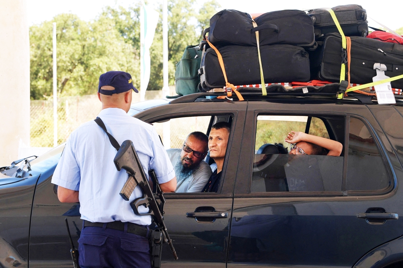 TUNISIA-ALGERIA-HEALTH-TRAVEL