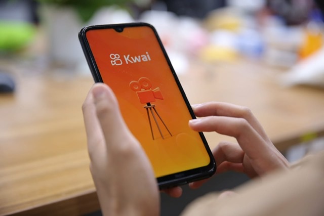 E35C4FF0-BFD7-4EB6-BC03-DECA4F1363D2