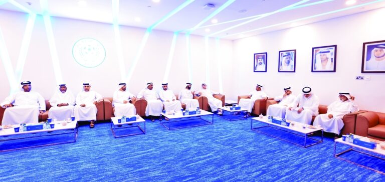 تدريبات فريق الاول نادي النصر كرة القدم بحضور قدام اللاعبين والاداريين و مشجعين نادي النصر ـ دبي،آغسطس،14 ،2022 ،تصوير غلام كاركر