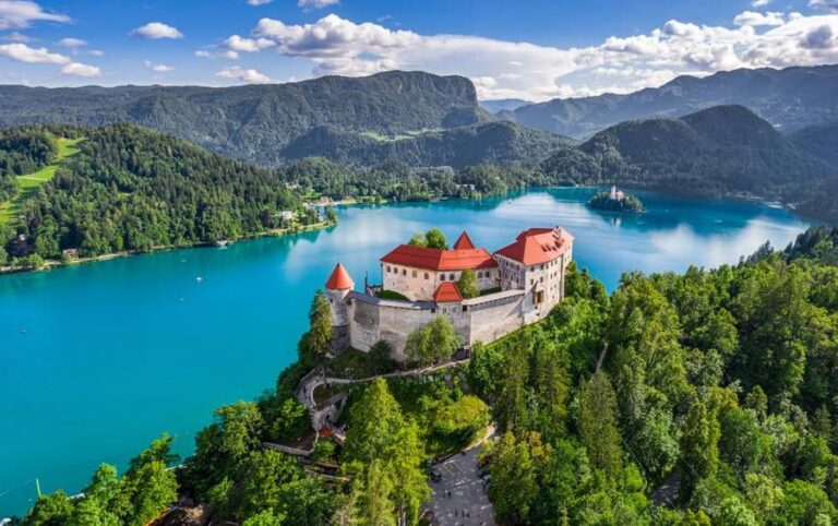Bled,,Slovenia,-,Aerial,Panoramic,View,Of,Beautiful,Bled,Castle
