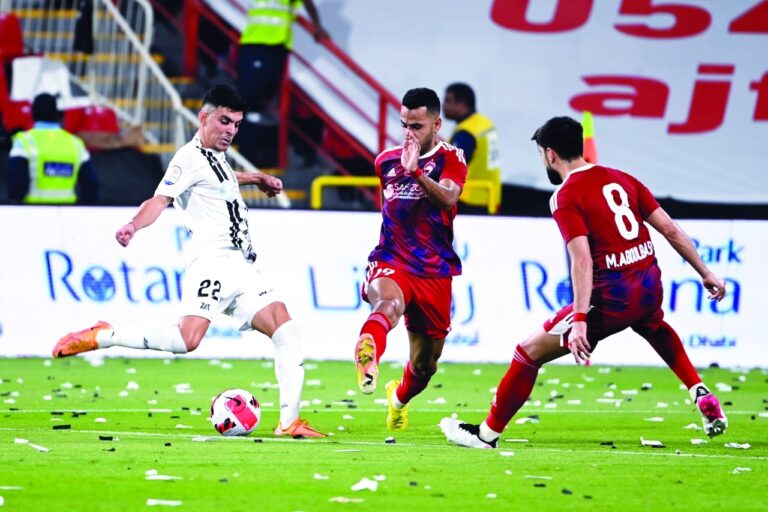 التعادل الإيجابي يحسم نتيجة الجزيرة والشارقة بـ"دوري أدنوك".