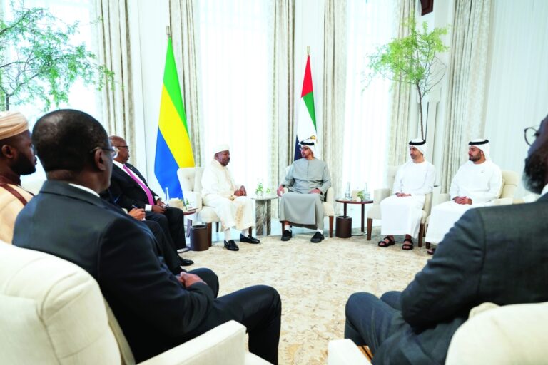 رئيس الدولة يستقبل رئيس الجابون.