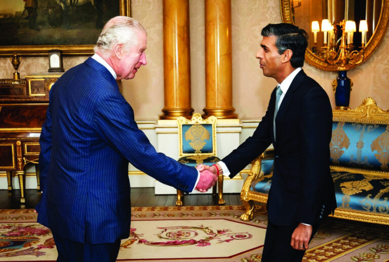 Britain Politics Bookend Photos