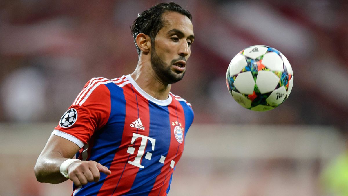 دبي تستضيف مباراة خيرية بمشاركة نجوم العالم لصالح الأطفال الأيتام .