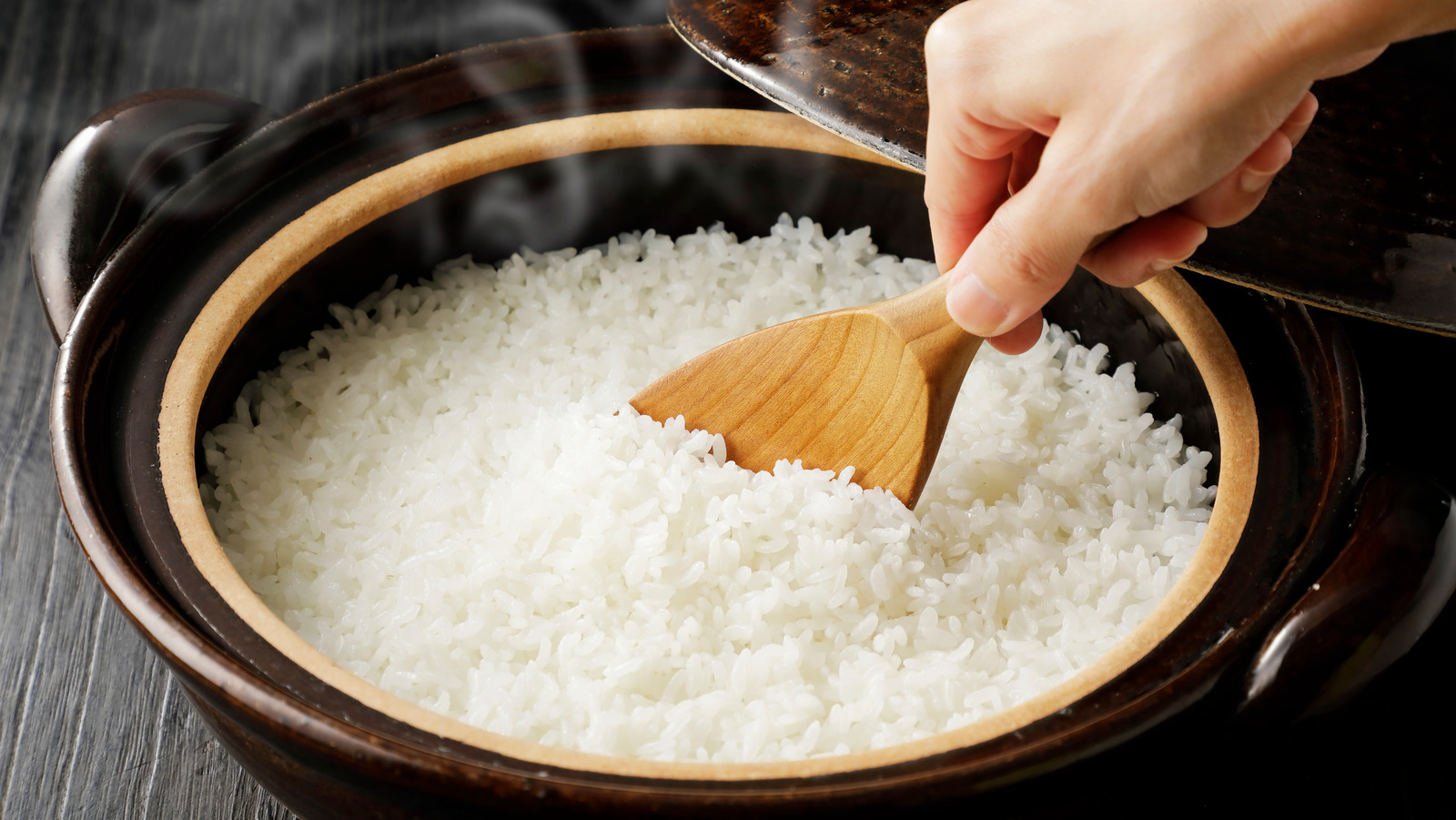 Rice,Cooked,In,Japanese,Hot,Pot