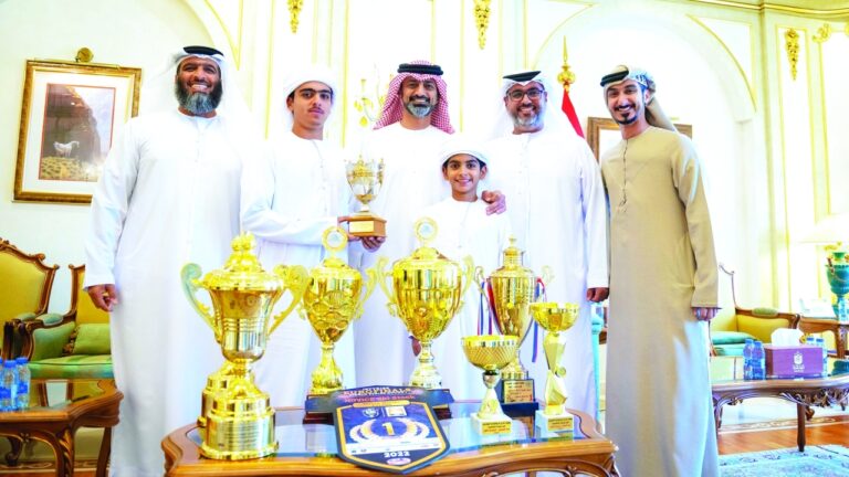 ولي عهد عجمان يستقبل بطلي الدراجات المائية سعيد و سعود محمود العوضي  .