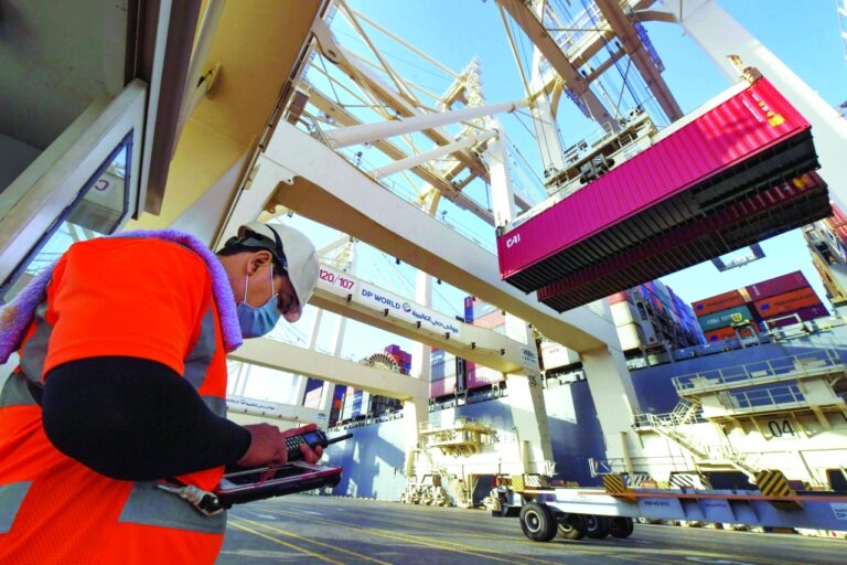 UAE-HEALTH-VIRUS-ECONOMY-TRANSPORT