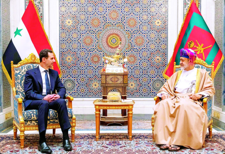 OmanÕs Sultan bin Tariq meets with Syrian President al-Assad in Muscat