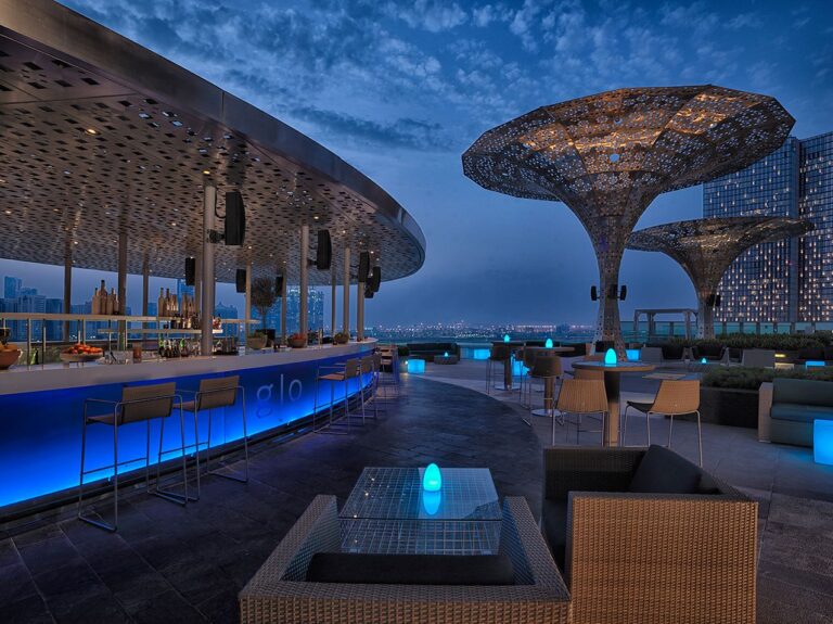 Rosewood Abu Dhabi - Glo Lounge