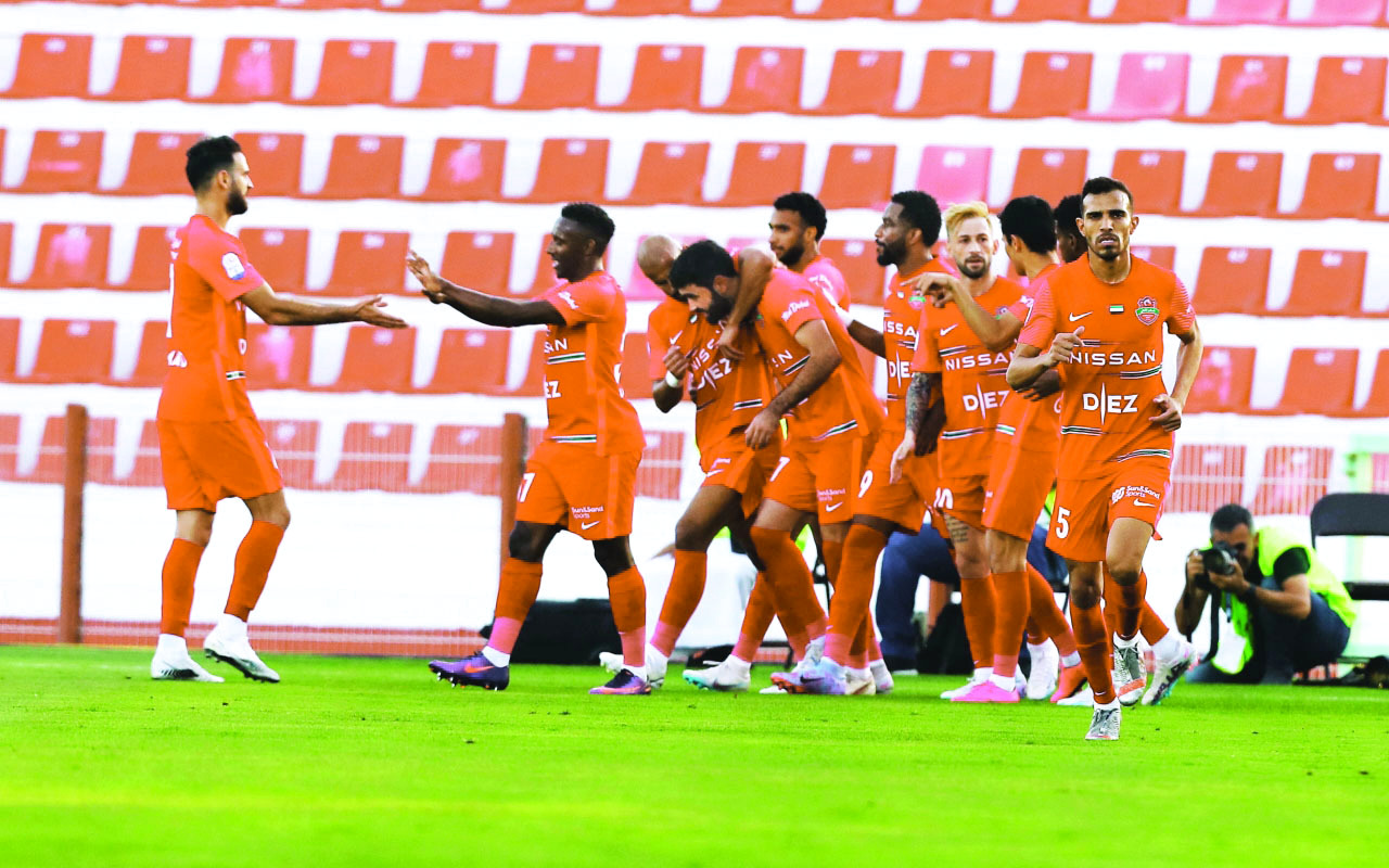 مباراة كرة القدم بين فريق نادي الاهلي و نادي خورفكان  ضمن دوري المحترفين ادنوك نادي الاهلي ملعب راشد،March 17, 2023.تصوير غلام كاركر