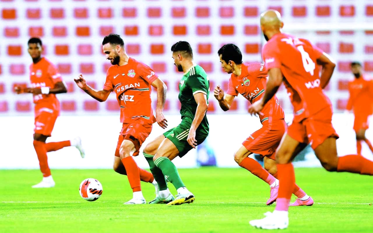 مباراة كرة القدم بين فريق نادي الاهلي و نادي خورفكان  ضمن دوري المحترفين ادنوك نادي الاهلي ملعب راشد،March 17, 2023.تصوير غلام كاركر