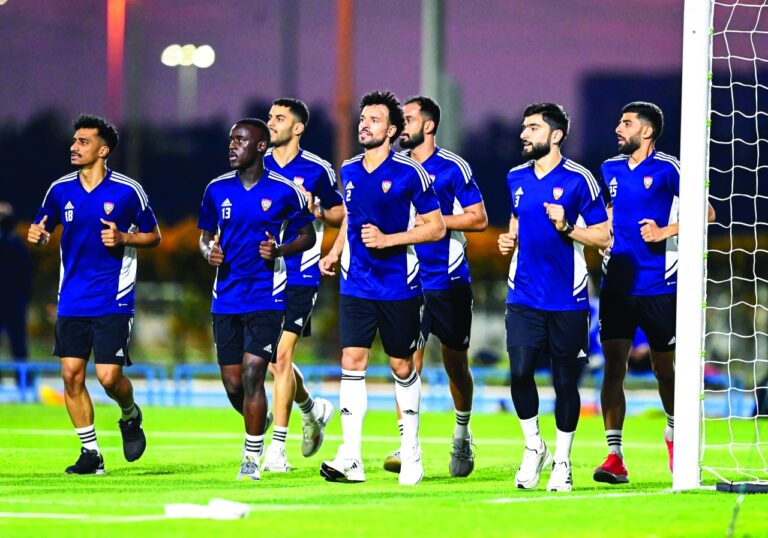 منتخبنا الوطني يستعد للقاء منتخب طاجيكستان السبت المقبل .