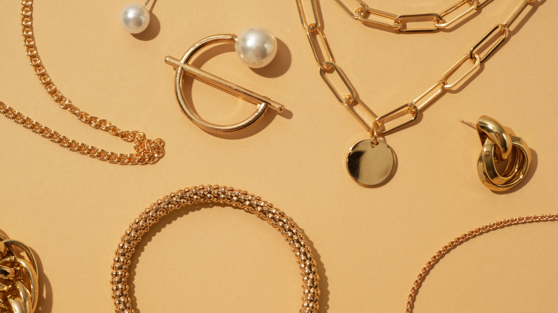 f6c9b7be-e249-45d8-922b-38a563fdc92f