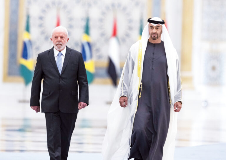 جرت له مراسم استقبال رسمية .. رئيس الدولة يستقبل رئيس البرازيل.