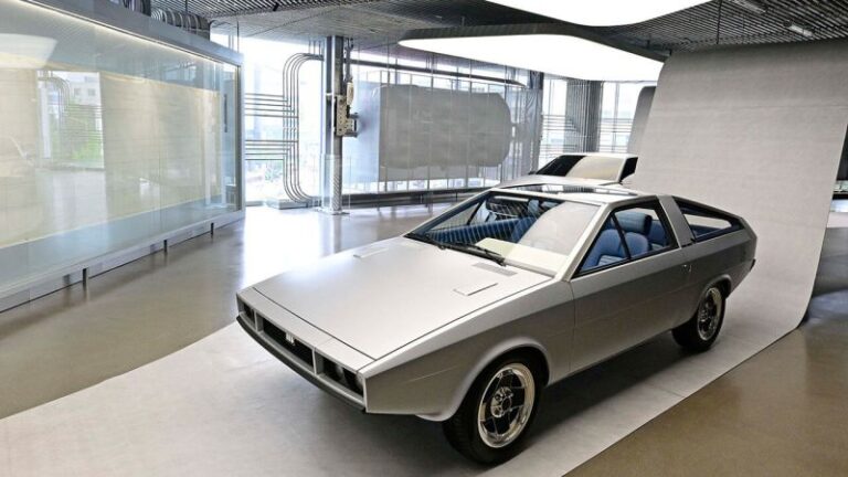 Hyundai-Presents-Heritage-Exhibition-PONY-the-timeless-05_1920x720