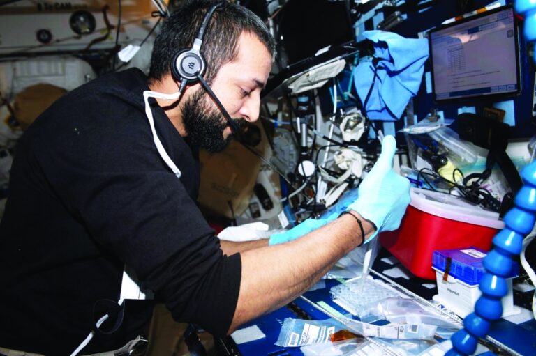 "محمد بن راشد للفضاء" يُسلّط الضوء على أهم ما حققه سلطان النيادي على متن محطة الفضاء الدولية