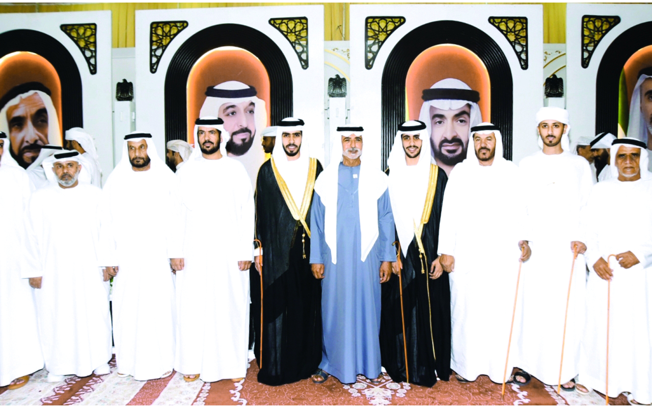 نهيان بن مبارك يحضر أفراح العفاري بالعين.