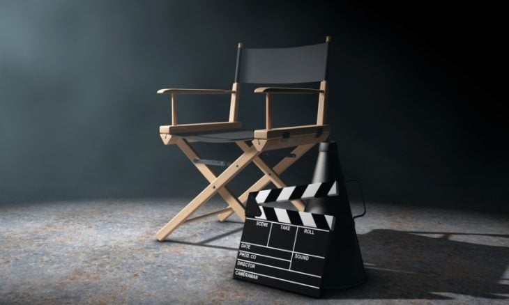 كاميرا-كلاكيت-كرسي-مخرج-شاترستوك100-730x438