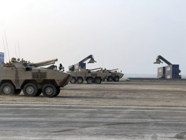 وزارة الدفاع تواصل استعداداتها للعرض العسكري "حصن الاتحاد 9".