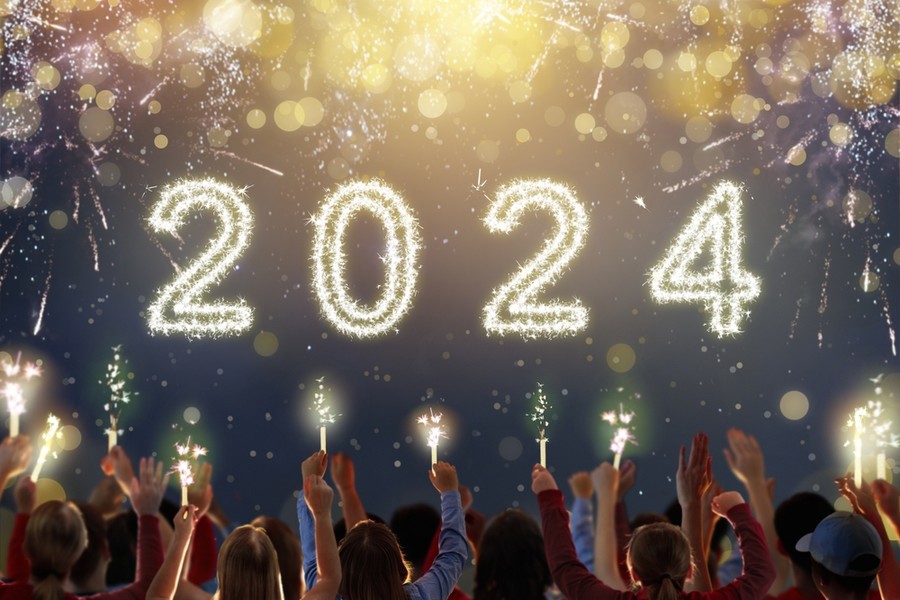 Happy,New,Year.,Crowd,Watching,Fireworks.,Parents,And,Kids,Celebrate