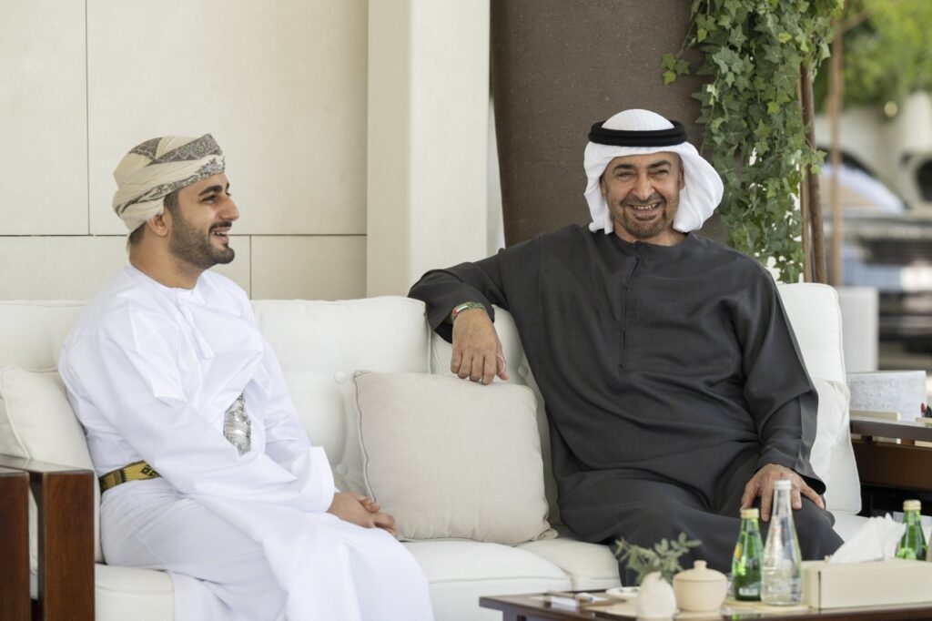 رئيس الدولة يستقبل ذي يزن بن هيثم آل سعيد.