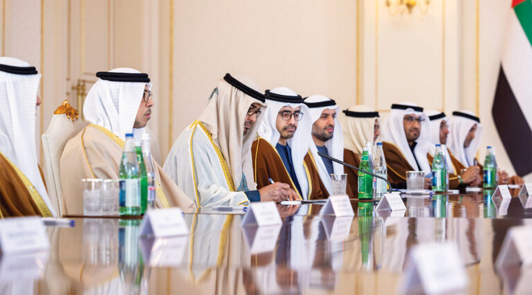 رئيس الدولة ورئيس أذربيجان يبحثان تعزيز علاقات البلدين ويشهدان تبادل اتفاقيات تعاون.