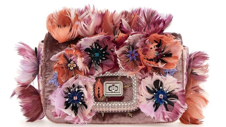 e1317bcc-13a0-4253-9d58-8cc0353c699b