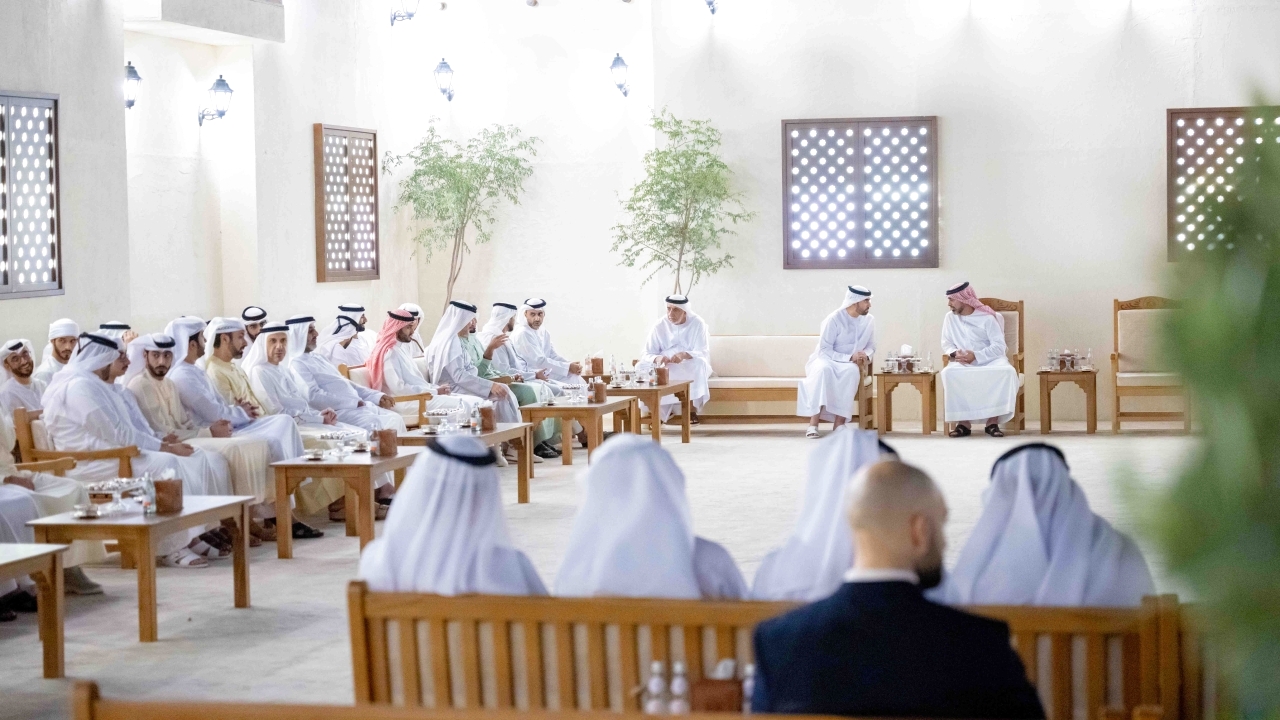 حميد النعيمي يستقبل عدداً من القناصل لدى الدولة بحضور  ولي عهده عجمان