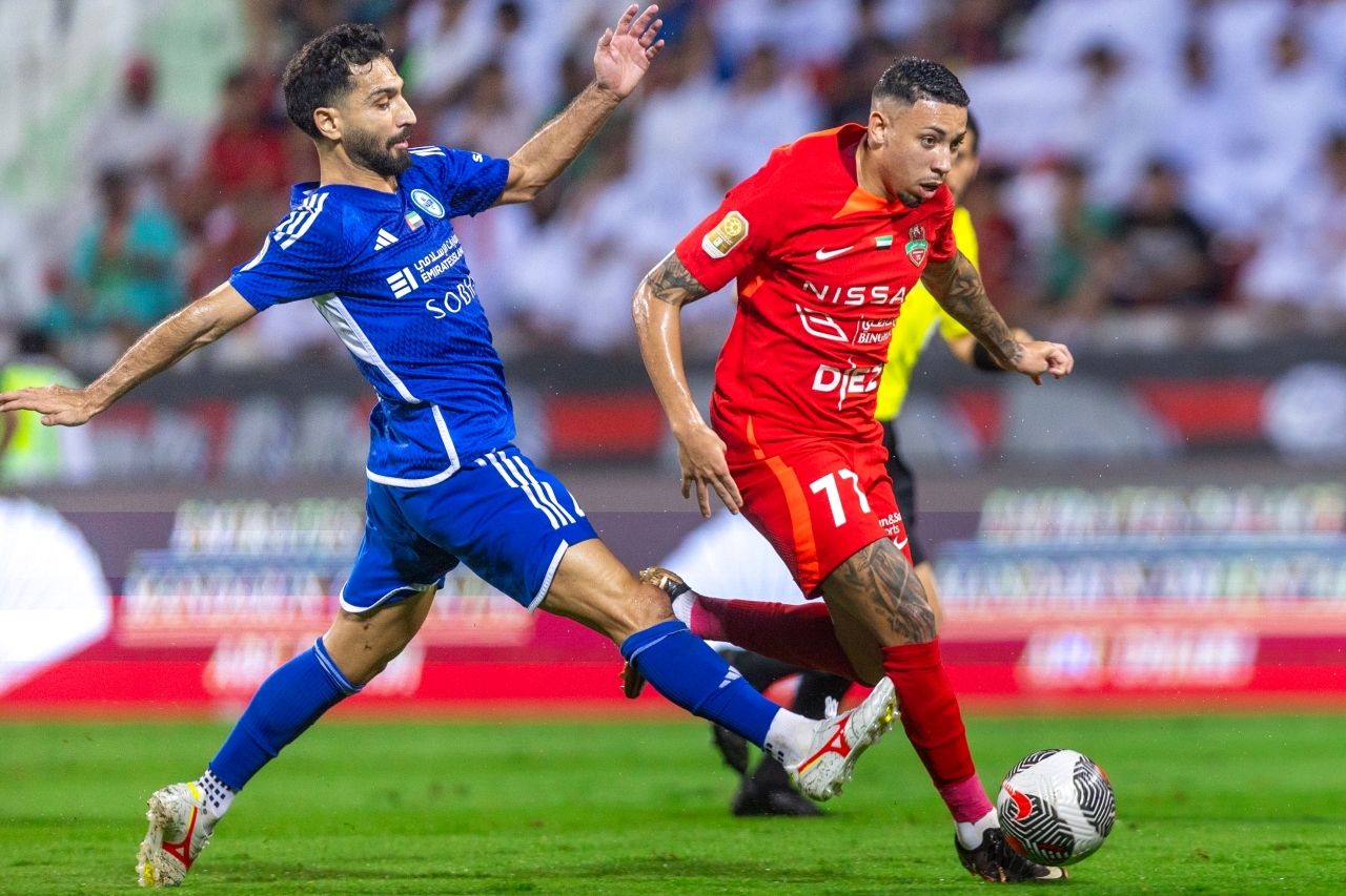 مباراة فريق نادي شباب الأهلي دبي و النصر لـ كرة القدم دوري أدنوك لـ المحترفين - دبي 2023