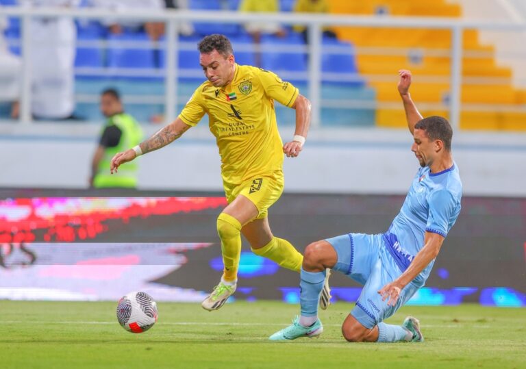 مباراة فريق نادي حتا و الوصل لـ كرة القدم دوري أدنوك لـ المحترفين - حتا 2023