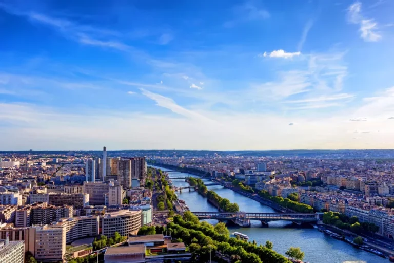 scenic-panorama-of-paris-from-eiffel-39-s-tower-2023-11-27-05-00-17-utc.jpg