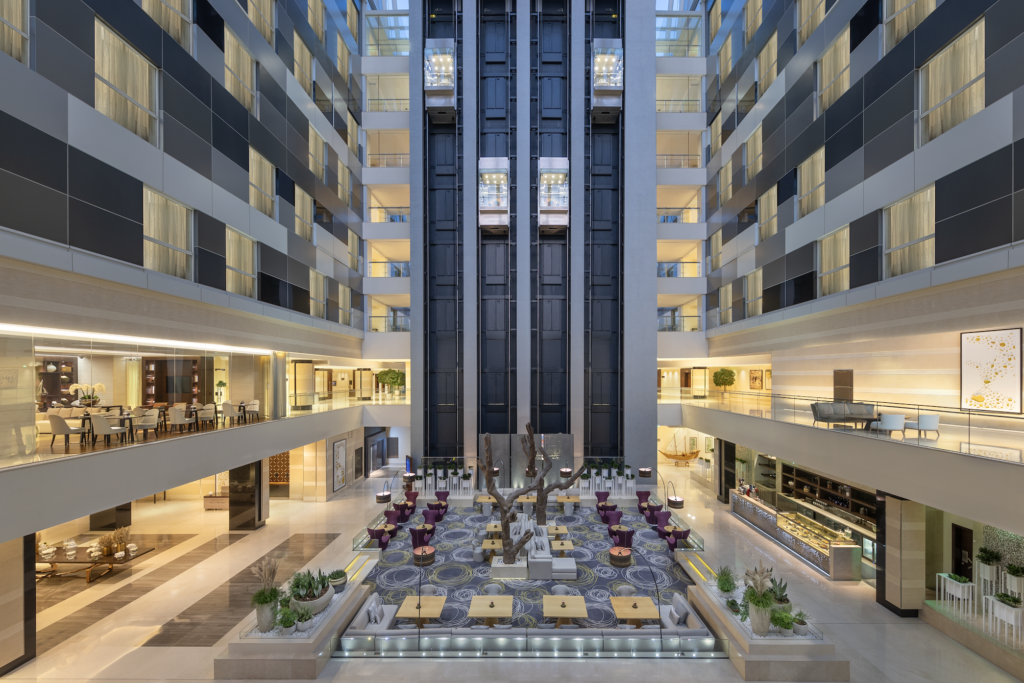 Hyatt_Regency_Oryx_Doha_Panoramic