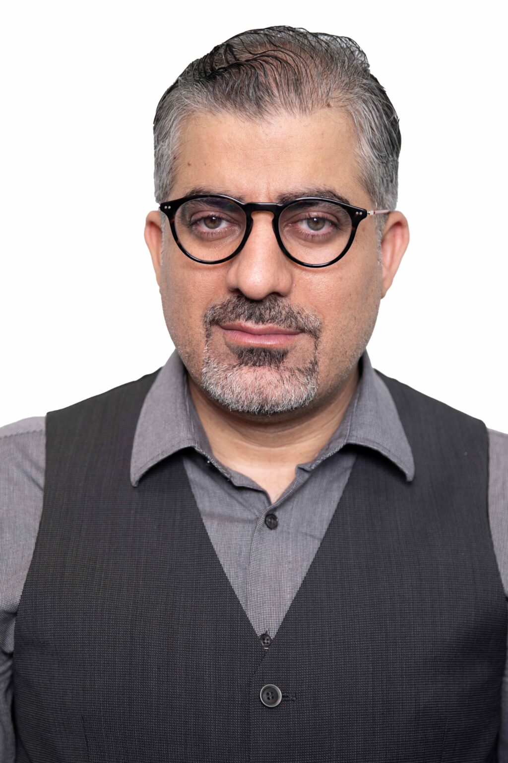 الصحفي آلجي حسين - صورة شخصيةRelease Photo # 2