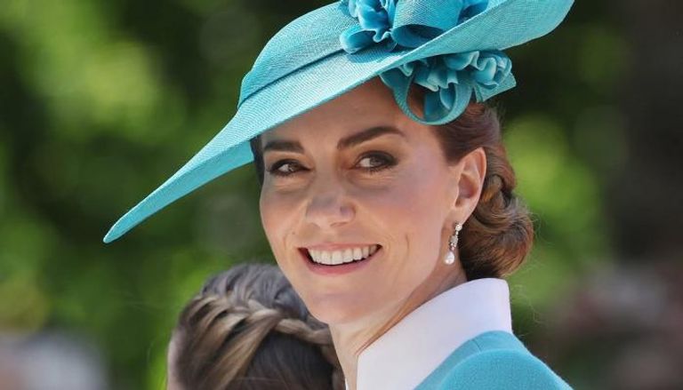 196-120242-kate-middleton-takes-diana-look-birthday_700x400