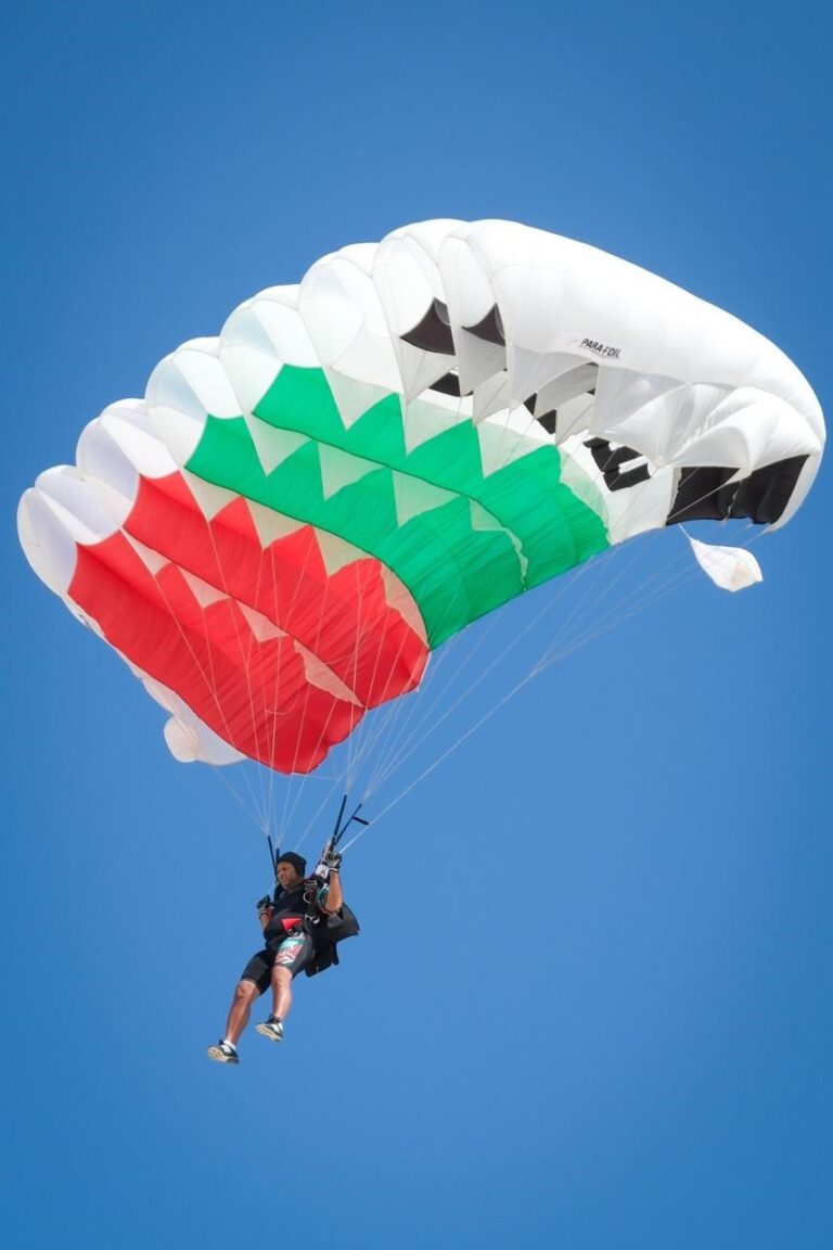 7c9b8354-d1b8-4ee6-9608-cf744e5bc9bc