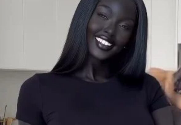 279096604326520260117040444444