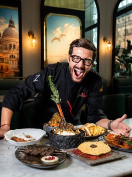 ADKq_NbukMSkcUThoErGu_abMxtqRCWV