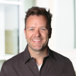 إريك دور، مدير الإنتاج التنفيذي بشركة تينابل