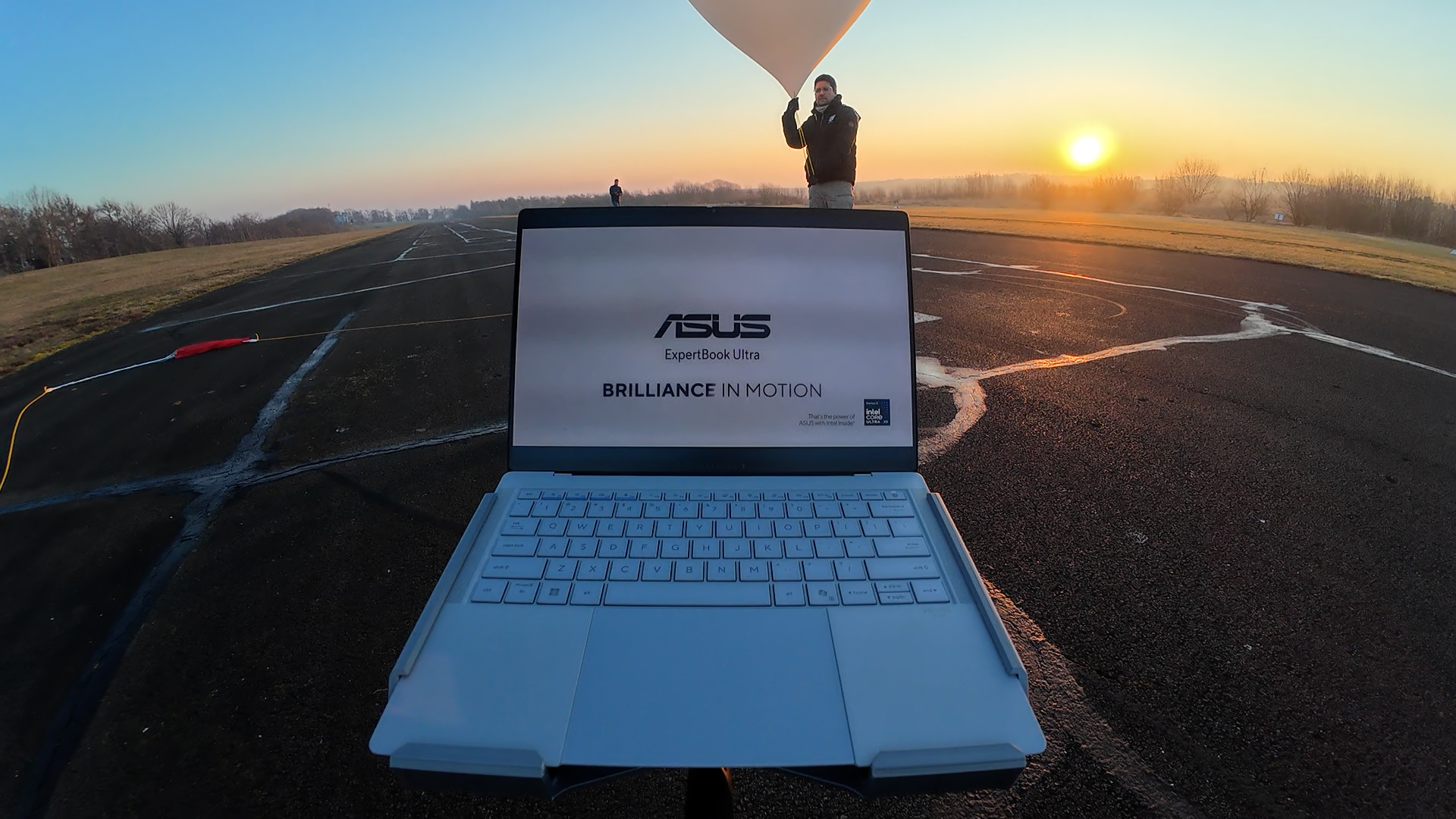 ASUS sends ExpertBook Ultra above Everest altitude to test real-world durability (2)