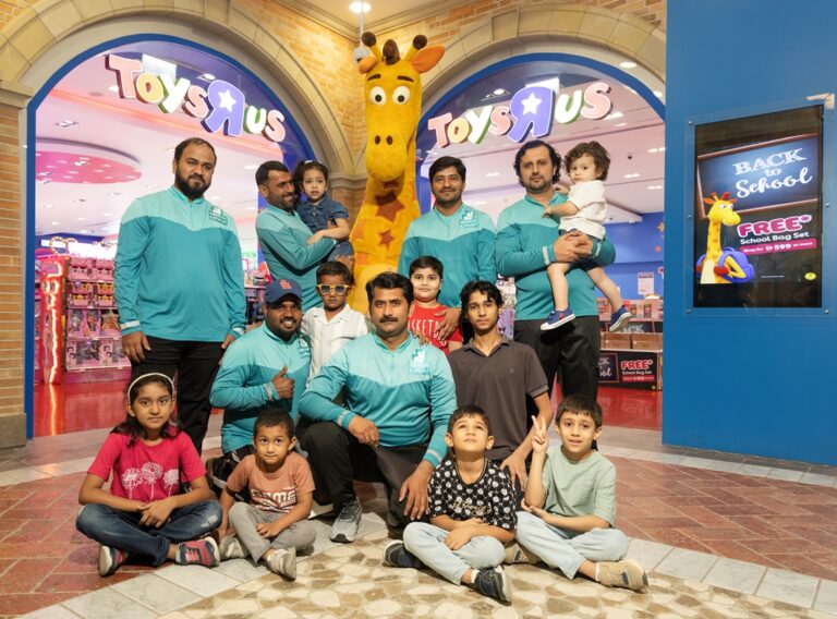 Deliveroo x Toys R Us - 3